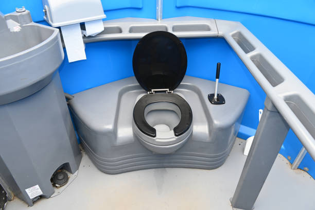 Portable Toilet Options We Offer in Adamsville, TN